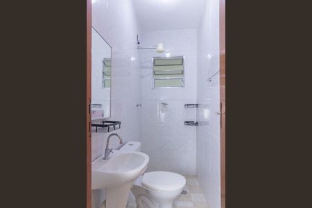 Banheiro de casa para alugar com 1 quarto, 50m² em Freguesia do Ó, São Paulo