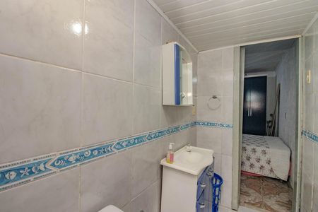 Casa à venda com 90m², 3 quartos e 5 vagasBanheiro da Suíte 1
