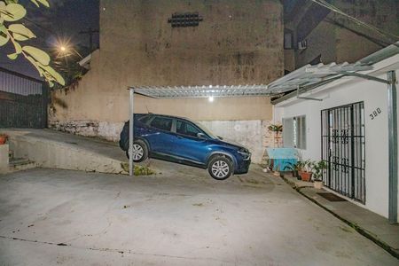 Casa à venda com 90m², 3 quartos e 5 vagasPátio
