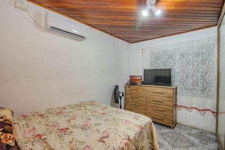 Casa à venda com 90m², 3 quartos e 5 vagasSuíte 2