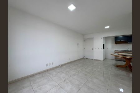 Sala de apartamento para alugar com 3 quartos, 76m² em Marechal Rondon, Canoas