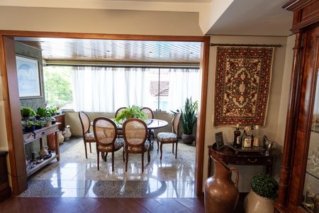 Apartamento à venda com 137m², 3 quartos e 2 vagas Apartamento à venda com 137m², 3 quartos e 2 vagasSala