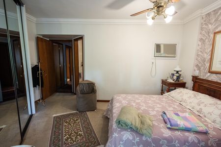 Apartamento à venda com 137m², 3 quartos e 2 vagas Apartamento à venda com 137m², 3 quartos e 2 vagasSuíte