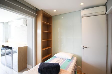 Apartamento para alugar com 80m², 2 quartos e 2 vagas Apartamento para alugar com 80m², 2 quartos e 2 vagasQuarto