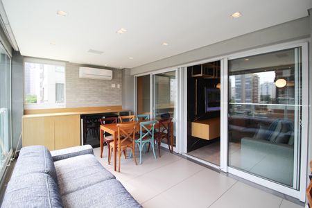 Apartamento para alugar com 80m², 2 quartos e 2 vagas Apartamento para alugar com 80m², 2 quartos e 2 vagasVaranda
