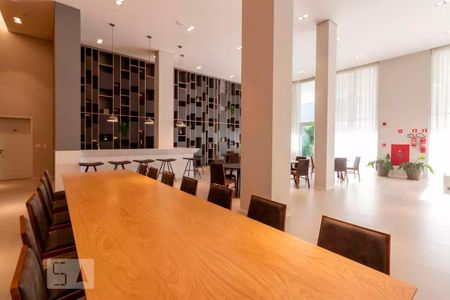 Apartamento para alugar com 80m², 2 quartos e 2 vagas Apartamento para alugar com 80m², 2 quartos e 2 vagasÁrea comum - Salão de festas