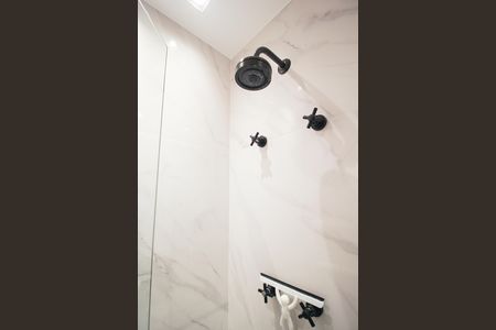 Apartamento para alugar com 80m², 2 quartos e 2 vagas Apartamento para alugar com 80m², 2 quartos e 2 vagasBanheiro da Suíte