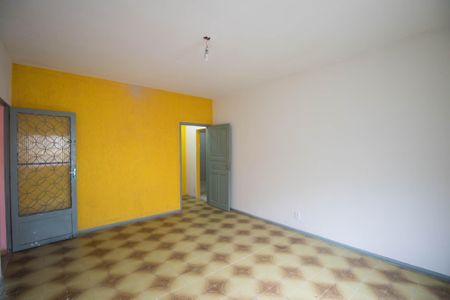 Sala de casa para alugar com 2 quartos, 10m² em Vila Três, São Gonçalo
