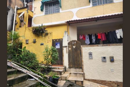 Casa para alugar com 10m², 2 quartos e sem vaga Casa para alugar com 10m², 2 quartos e sem vagaFachada