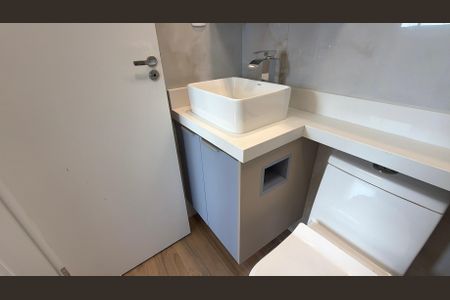 Apartamento para alugar com 43m², 2 quartos e sem vaga Apartamento para alugar com 43m², 2 quartos e sem vagaBanheiro