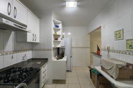 Apartamento para alugar com 81m², 2 quartos e 1 vagaCozinha 