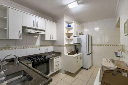 Apartamento para alugar com 81m², 2 quartos e 1 vagaCozinha 