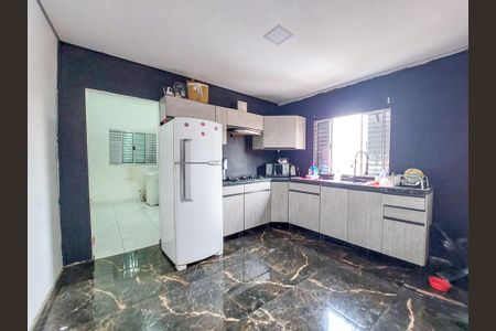 Casa à venda com 1m², 2 quartos e sem vaga Casa à venda com 1m², 2 quartos e sem vagaCozinha