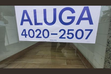 Placa instalada de apartamento à venda com 4 quartos, 249m² em Vila Valqueire, Rio de Janeiro