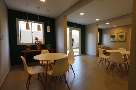 Apartamento para alugar com 34m², 2 quartos e sem vagaÁrea comum - Salão de festas