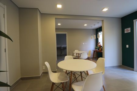 Apartamento para alugar com 34m², 2 quartos e sem vagaÁrea comum - Salão de festas