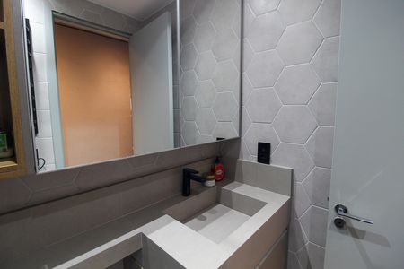 Banheiro de apartamento para alugar com 2 quartos, 60m² em Ferreira, São Paulo