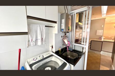 Apartamento à venda com 82m², 2 quartos e 2 vagas Apartamento à venda com 82m², 2 quartos e 2 vagasÁrea de Serviço
