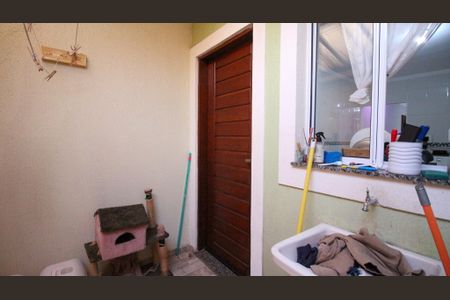 Casa à venda com 100m², 2 quartos e 2 vagas Casa à venda com 100m², 2 quartos e 2 vagasÁrea de Serviço