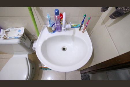 Casa à venda com 100m², 2 quartos e 2 vagas Casa à venda com 100m², 2 quartos e 2 vagasBanheiro da Suíte 2
