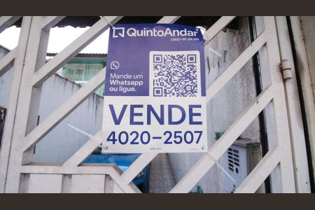 Casa à venda com 100m², 2 quartos e 2 vagas Casa à venda com 100m², 2 quartos e 2 vagasPlaquinha