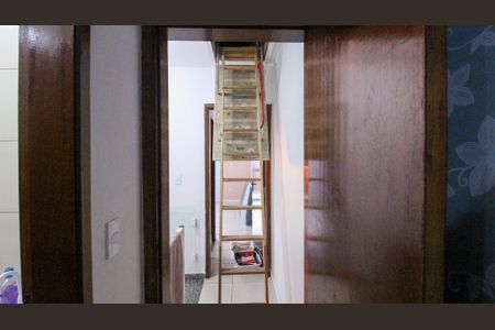 Casa à venda com 100m², 2 quartos e 2 vagas Casa à venda com 100m², 2 quartos e 2 vagasSotão