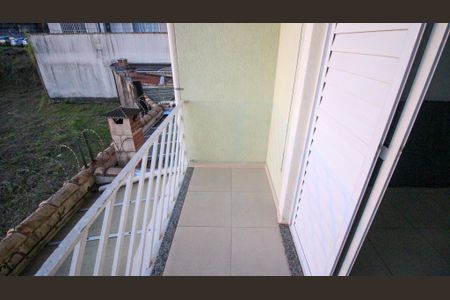Casa à venda com 100m², 2 quartos e 2 vagas Casa à venda com 100m², 2 quartos e 2 vagasVaranda da Suíte 1