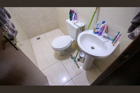 Casa à venda com 100m², 2 quartos e 2 vagas Casa à venda com 100m², 2 quartos e 2 vagasBanheiro da Suíte 2