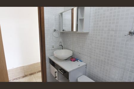 Casa de condomínio para alugar com 100m², 3 quartos e 3 vagasBanheiro 2