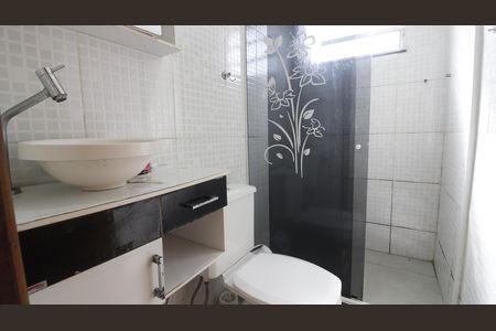Casa de condomínio para alugar com 100m², 3 quartos e 3 vagasBanheiro 2