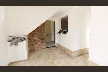 Sala 2 de casa de condomínio para alugar com 3 quartos, 100m² em Jacaré, Cabo Frio