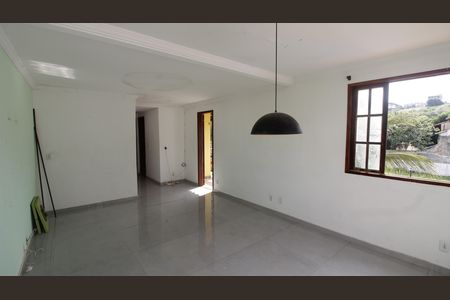 Casa de condomínio para alugar com 100m², 3 quartos e 3 vagasSala 1