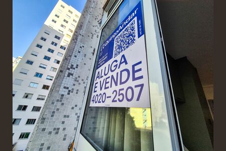 Instalação da placa de kitnet/studio à venda com 1 quarto, 24m² em Vila Buarque, São Paulo