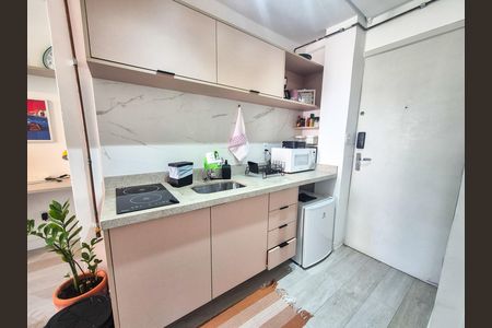 Cozinha de kitnet/studio à venda com 1 quarto, 24m² em Vila Buarque, São Paulo