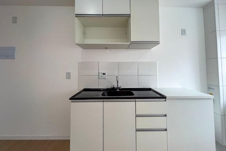 Apartamento para alugar com 34m², 2 quartos e sem vaga Apartamento para alugar com 34m², 2 quartos e sem vagaCozinha - Armários
