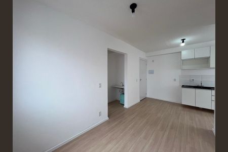 Apartamento para alugar com 34m², 2 quartos e sem vaga Apartamento para alugar com 34m², 2 quartos e sem vagaSala