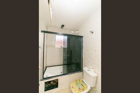 Casa à venda com 240m², 2 quartos e 2 vagasBanheiro 1