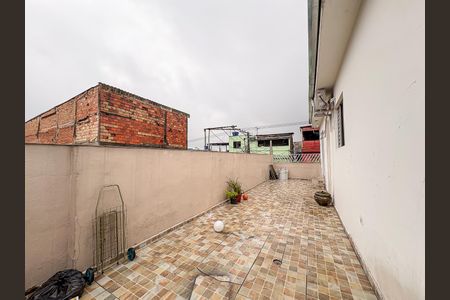 Casa à venda com 240m², 2 quartos e 2 vagasQuintal