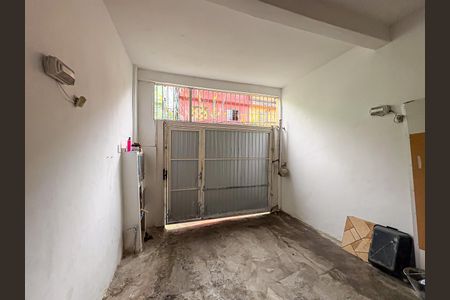Casa à venda com 240m², 2 quartos e 2 vagasGaragem