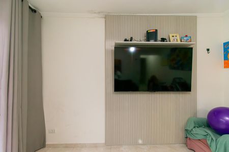 Casa à venda com 240m², 2 quartos e 2 vagasSala