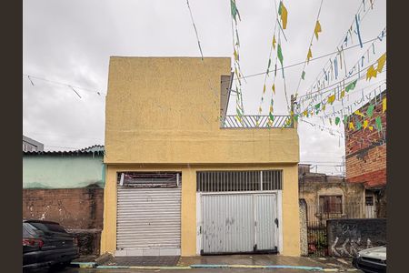 Casa à venda com 240m², 2 quartos e 2 vagasFachada