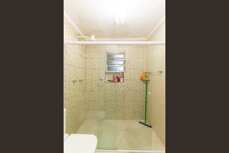 Casa à venda com 240m², 2 quartos e 2 vagasBanheiro 2