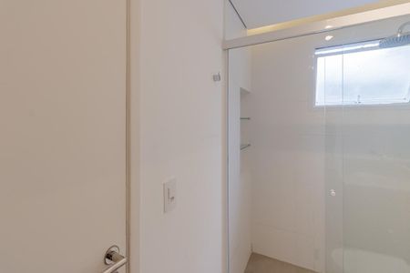 Banheiro de apartamento para alugar com 1 quarto, 50m² em Itaim Bibi, São Paulo