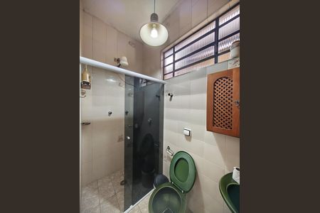 Casa à venda com 320m², 3 quartos e 5 vagasBanheiro