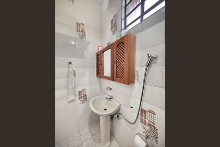 Casa à venda com 320m², 3 quartos e 5 vagasBanheiro social 
