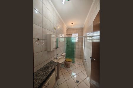 Casa à venda com 320m², 3 quartos e 5 vagasBanheiro de serviço 