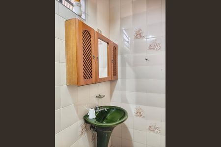Casa à venda com 320m², 3 quartos e 5 vagasBanheiro