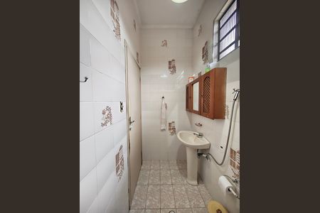 Casa à venda com 320m², 3 quartos e 5 vagasBanheiro social 