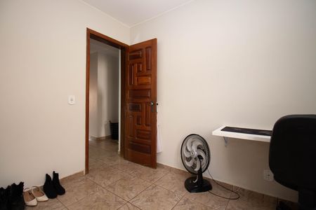 Casa à venda com 350m², 6 quartos e 3 vagas Casa à venda com 350m², 6 quartos e 3 vagasQuarto 1