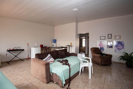 Casa à venda com 350m², 6 quartos e 3 vagas Casa à venda com 350m², 6 quartos e 3 vagasSala 1